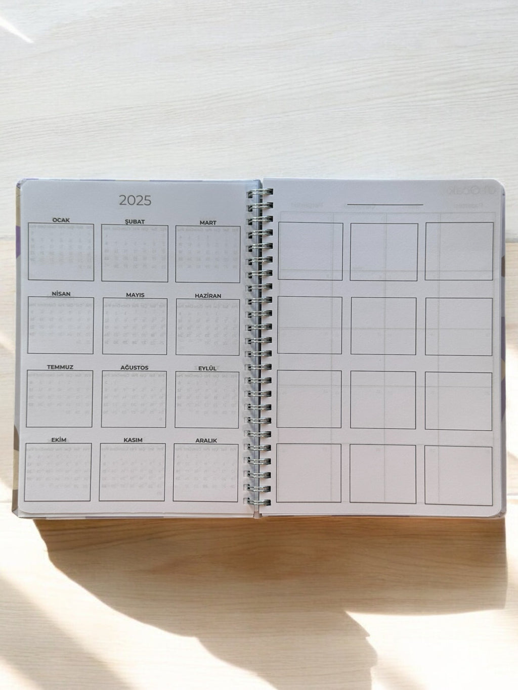 2025 Haftalık Ajandası - Çiçekli
