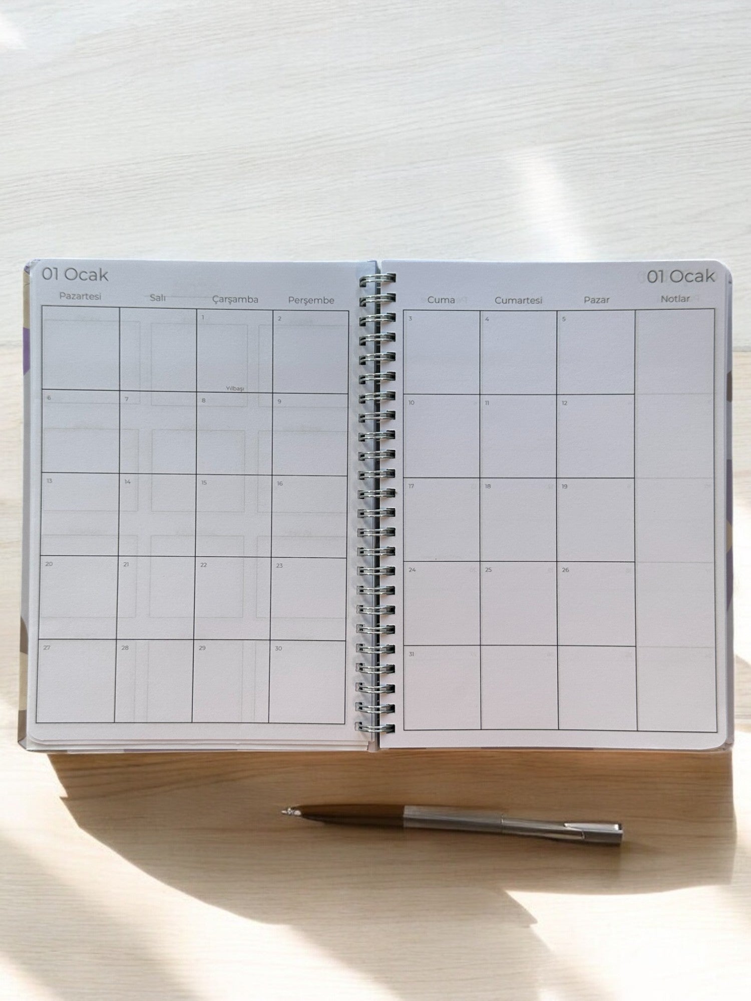 2025 Haftalık Ajandası - Çiçekli