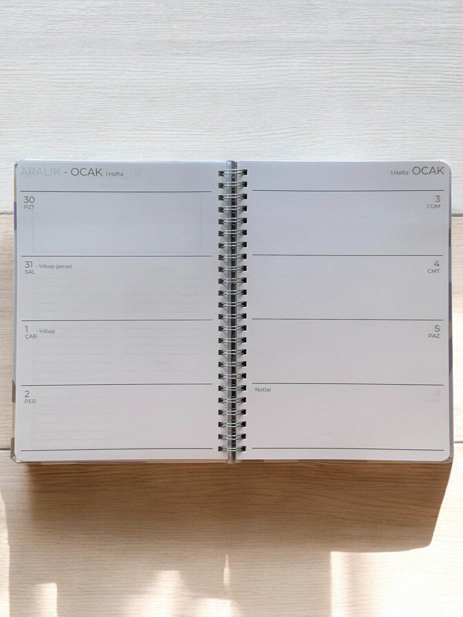 2025 Haftalık Ajandası - Çiçekli