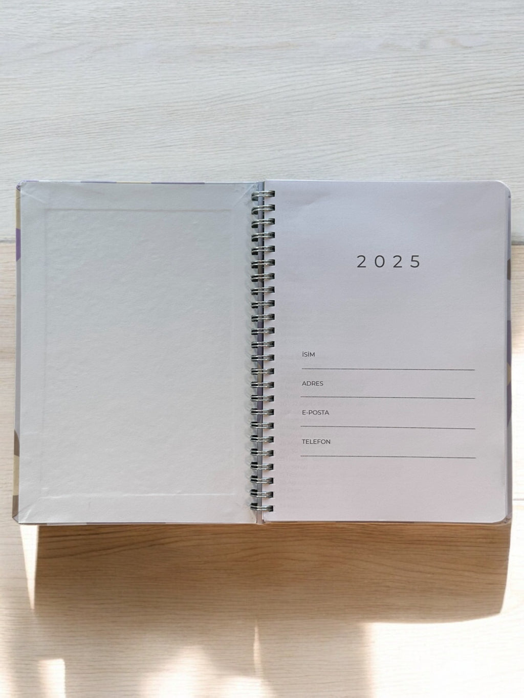 2025 Haftalık Ajandası - Çiçekli