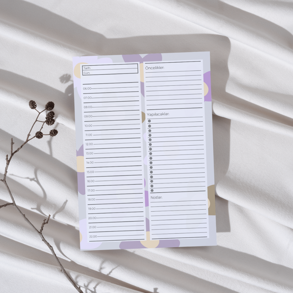 A5 Boyutunda Günlük Planlayıcı - Gününüzü Daha Verimli ve Düzenli Geçirin! - Çiçekli