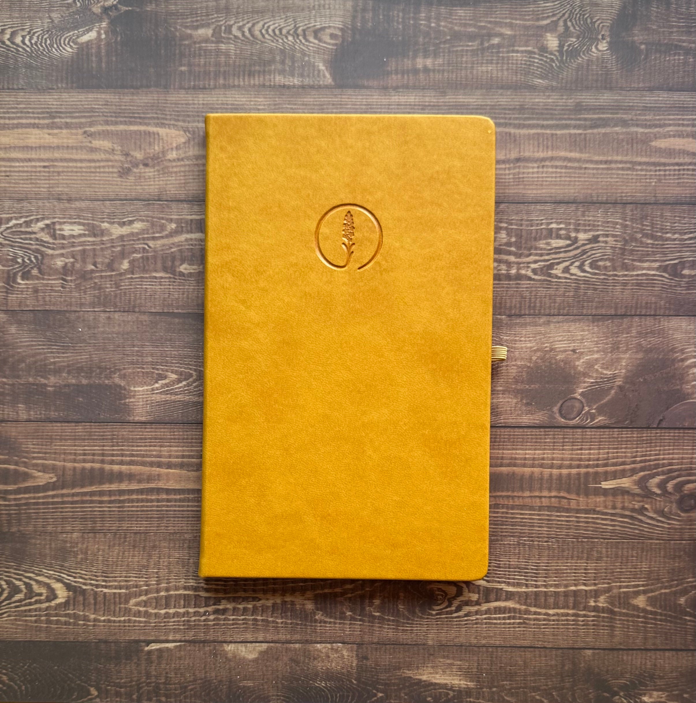 Kapakta Bölgesel Aşınma Kusurlu || Sarı - Termo Deri Kaplama Defter, Anı Defteri