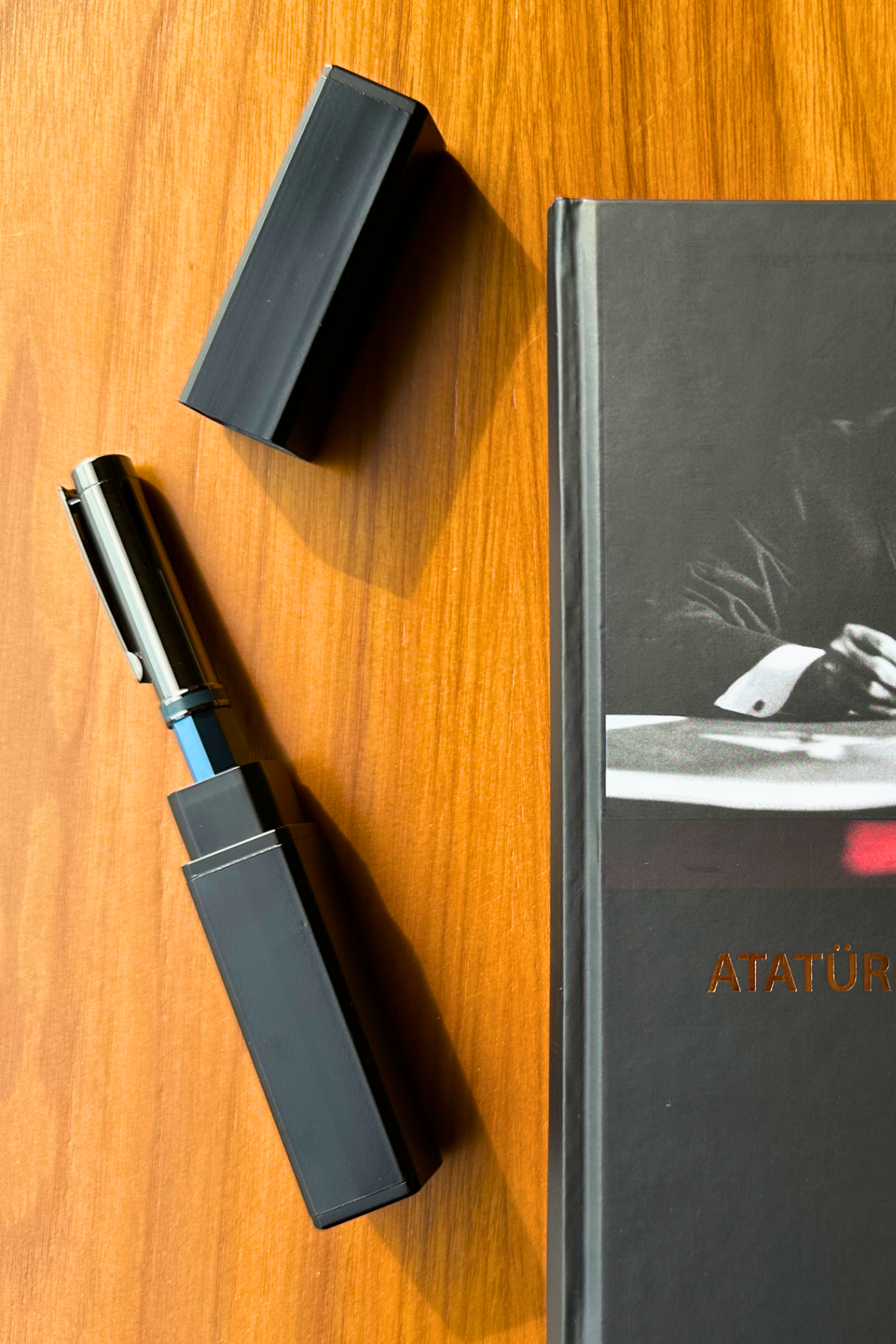 Metal Roller Kalem ve Özel Kutusu - İmza Kalemi (Mavi Mürekkepli) - Mavi Kalem + Siyah Kutu