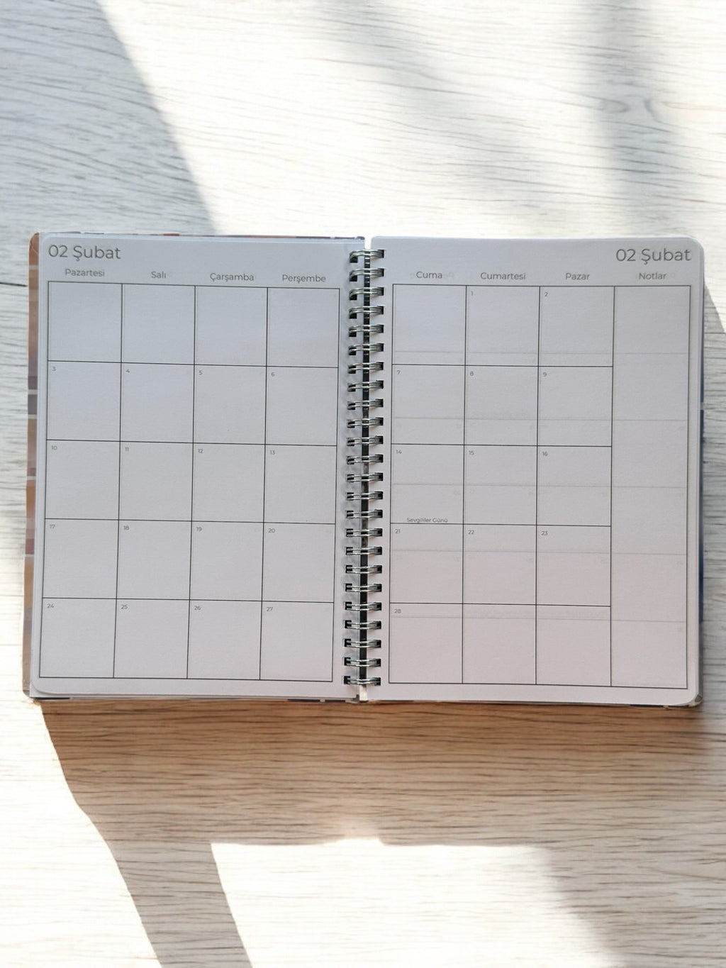 2025 Haftalık Ajandası - Gökkuşağı