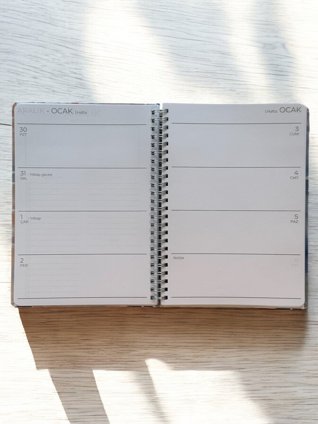 2025 Haftalık Ajandası - Gökkuşağı