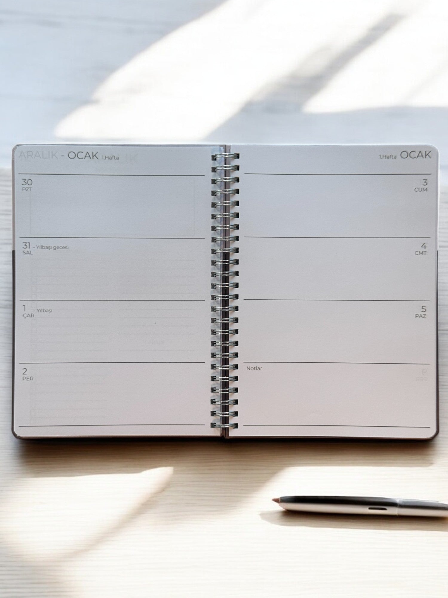 2025 Haftalık Ajandası - Violet