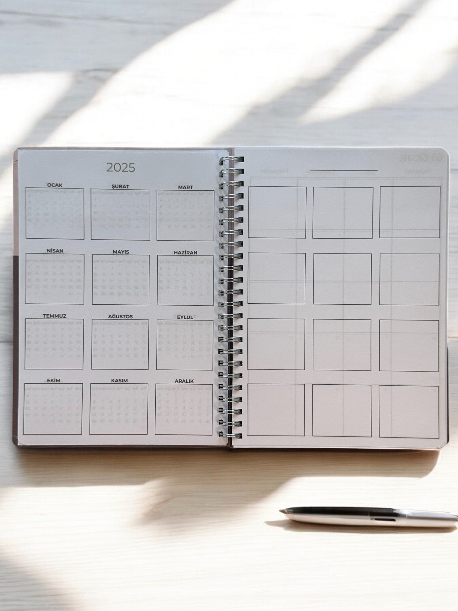 2025 Haftalık Ajandası - Violet