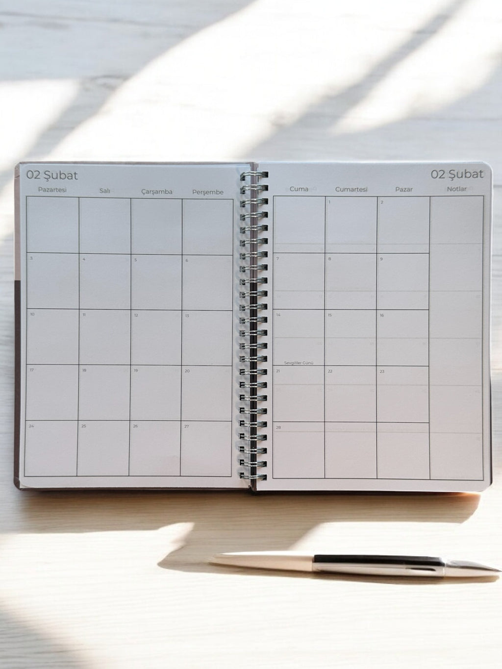 2025 Haftalık Ajandası - Violet